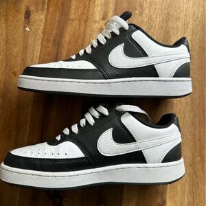 Nike Black and White Low-Top Sneakers Womens